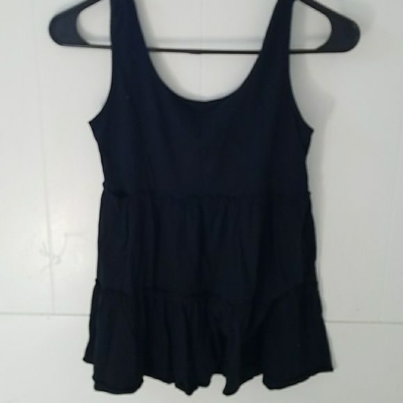 Black ruffle tiered loose flowy tank - Size small - Picture 4 of 6